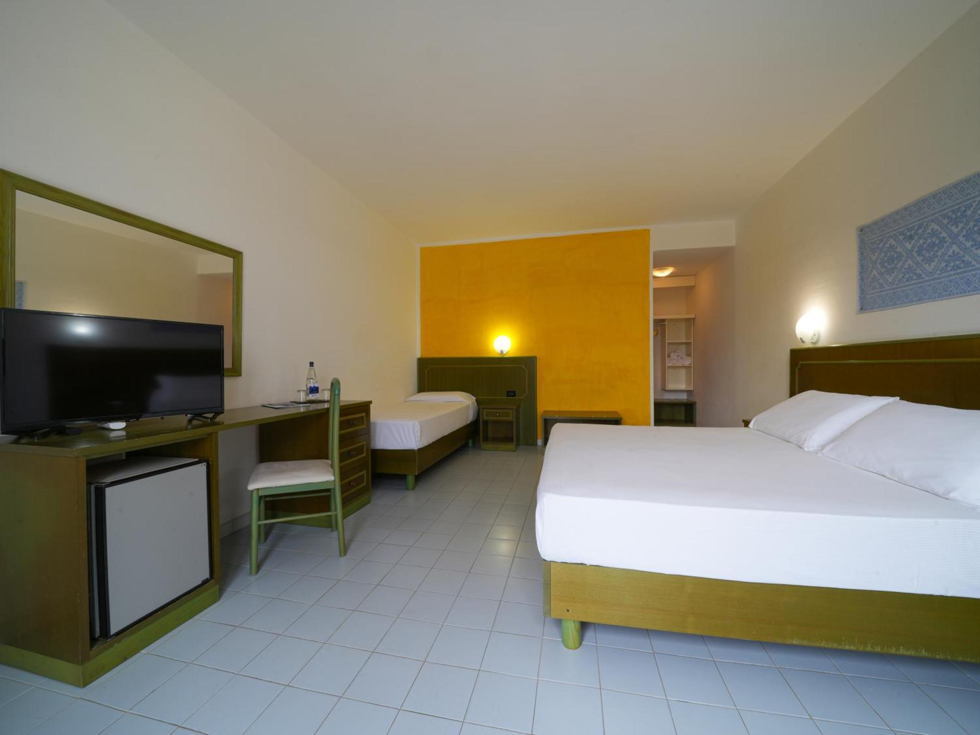 Le Tonnare Di Stintino - Beach Resort Bagian luar foto