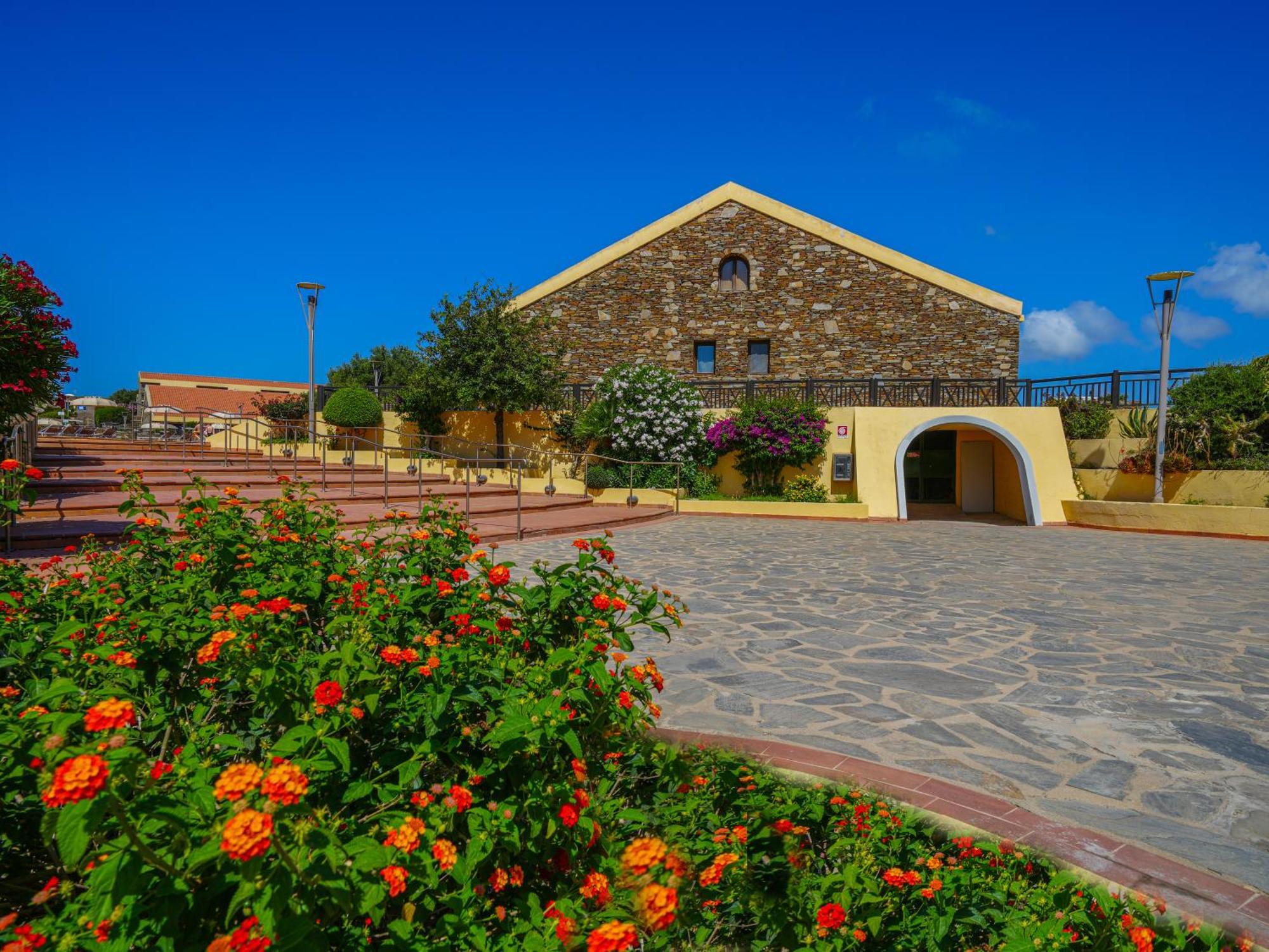 Le Tonnare Di Stintino - Beach Resort Bagian luar foto