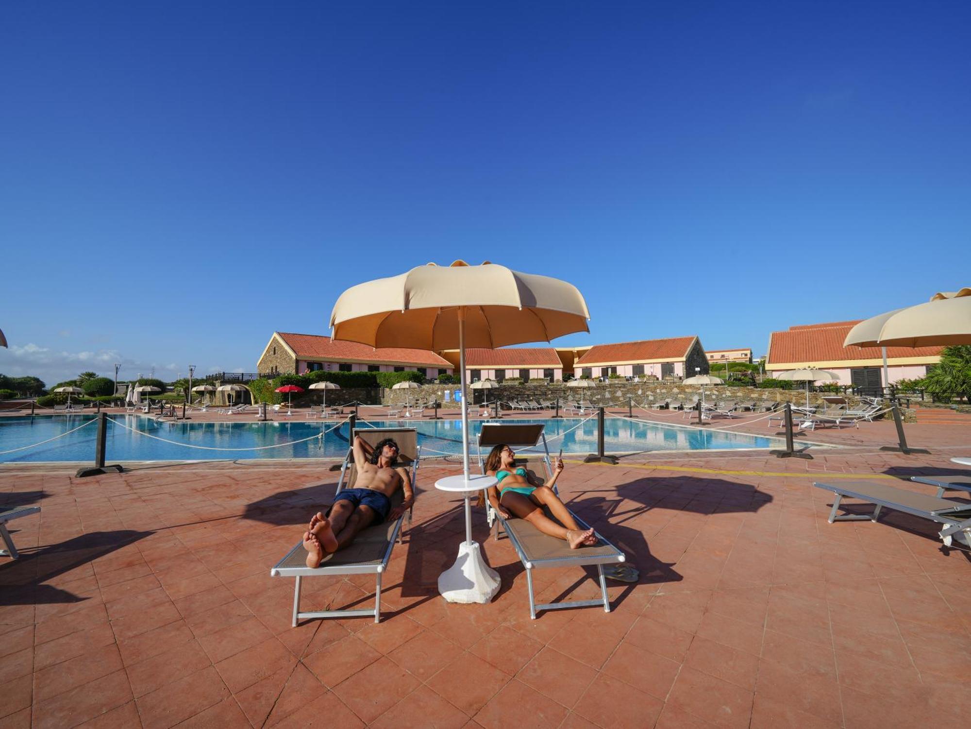 Le Tonnare Di Stintino - Beach Resort Bagian luar foto