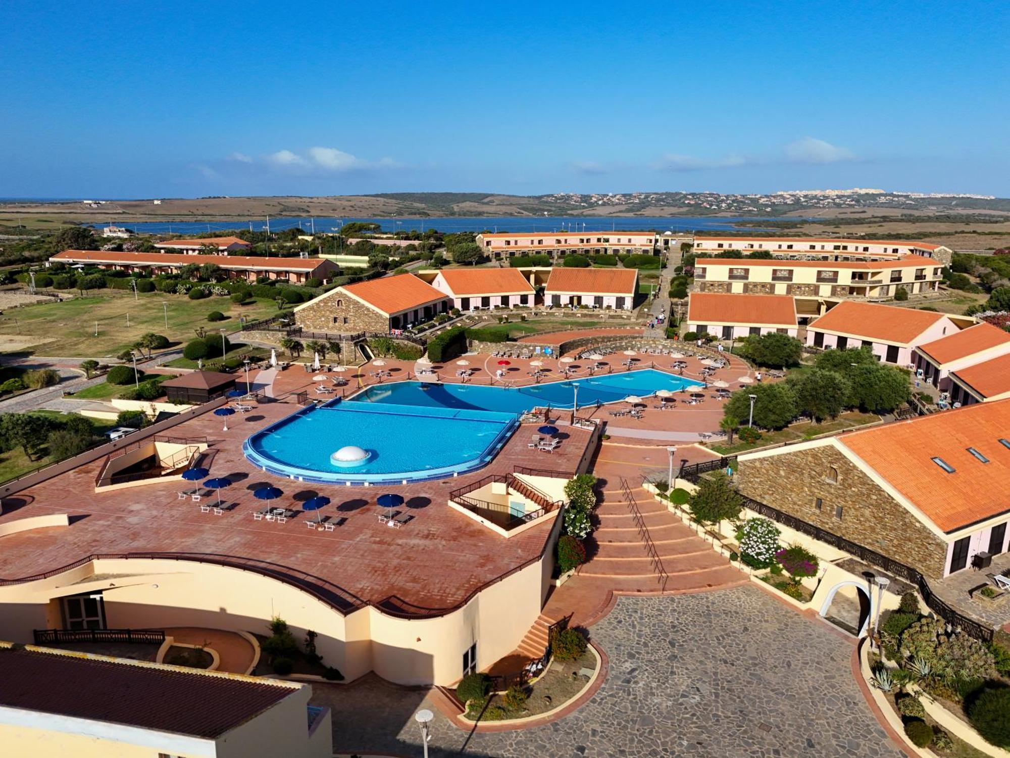 Le Tonnare Di Stintino - Beach Resort Bagian luar foto